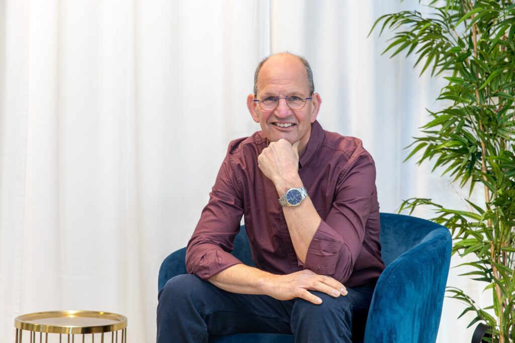 Kun je trainingen en coaching voor persoonlijke ontwikkeling laten vergoeden en is het aftrekbaar van de belasting?
